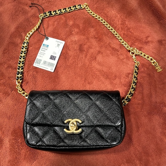 Chanel waist bag - Picture 1 of 7
